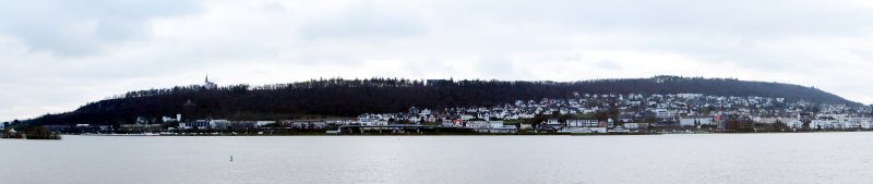 Blick von Rüdesheim über den Rhein auf Bingen