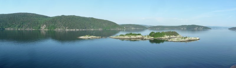 03.06.2016 - In den Morgenstunden durchqueren wir den Oslofjord