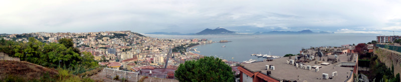 Blick auf Neapel, den Vesuv und den Golf von Neapel